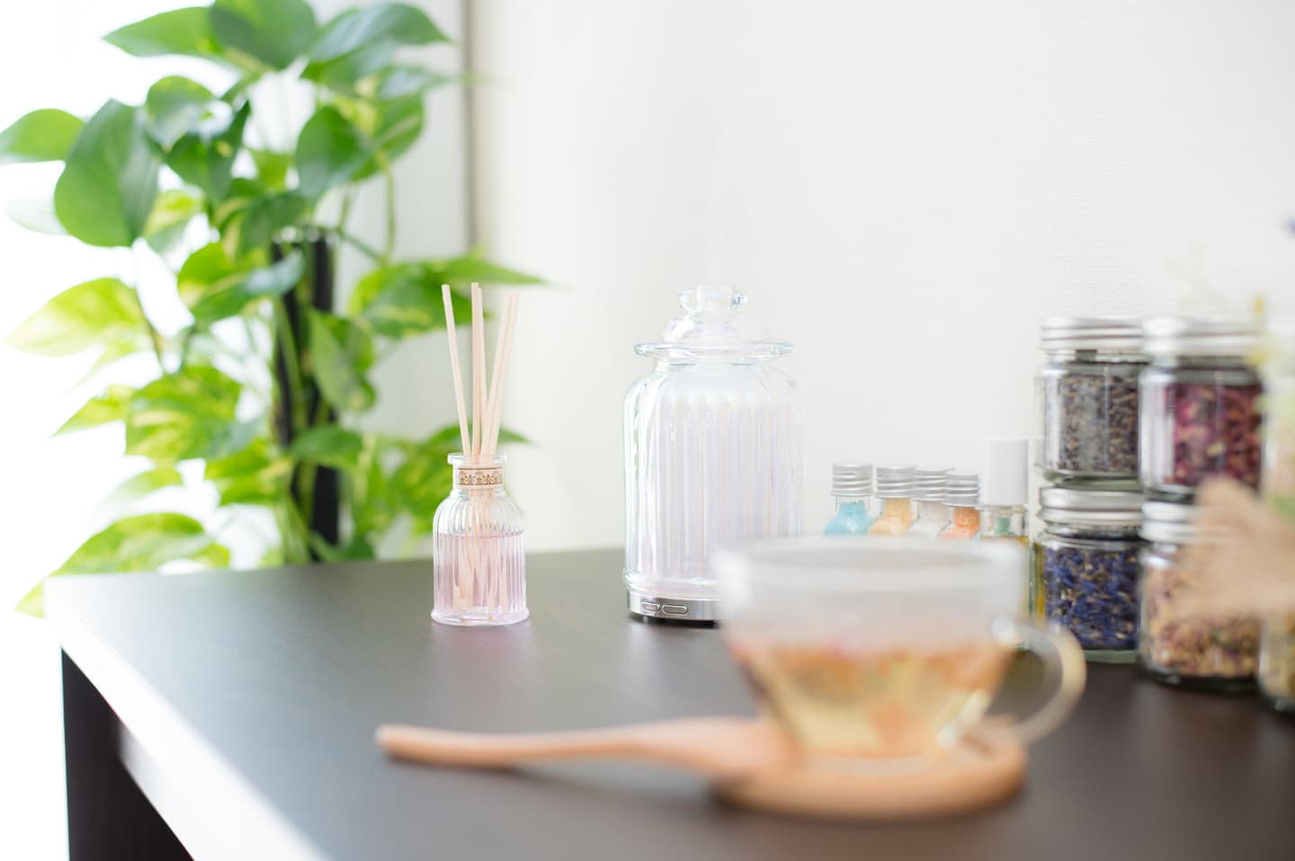 壁に珪藻土を塗る